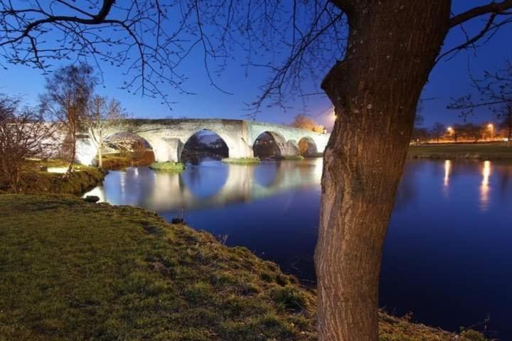 Historic Old Town 2 Bed Ground Floor Apartment Stirling Bagian luar foto